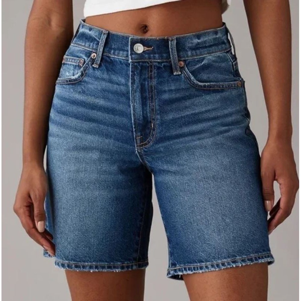 AMERICAN EAGLE 8 Inch Perfect Bermuda Short High Rise STRIGID Denim Blue 000 NWT